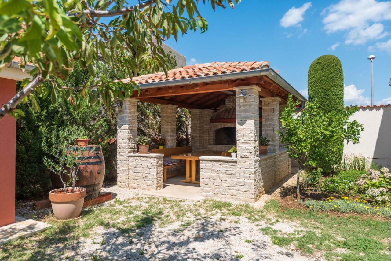Holiday House Lavanda ヴーシ エクステリア 写真
